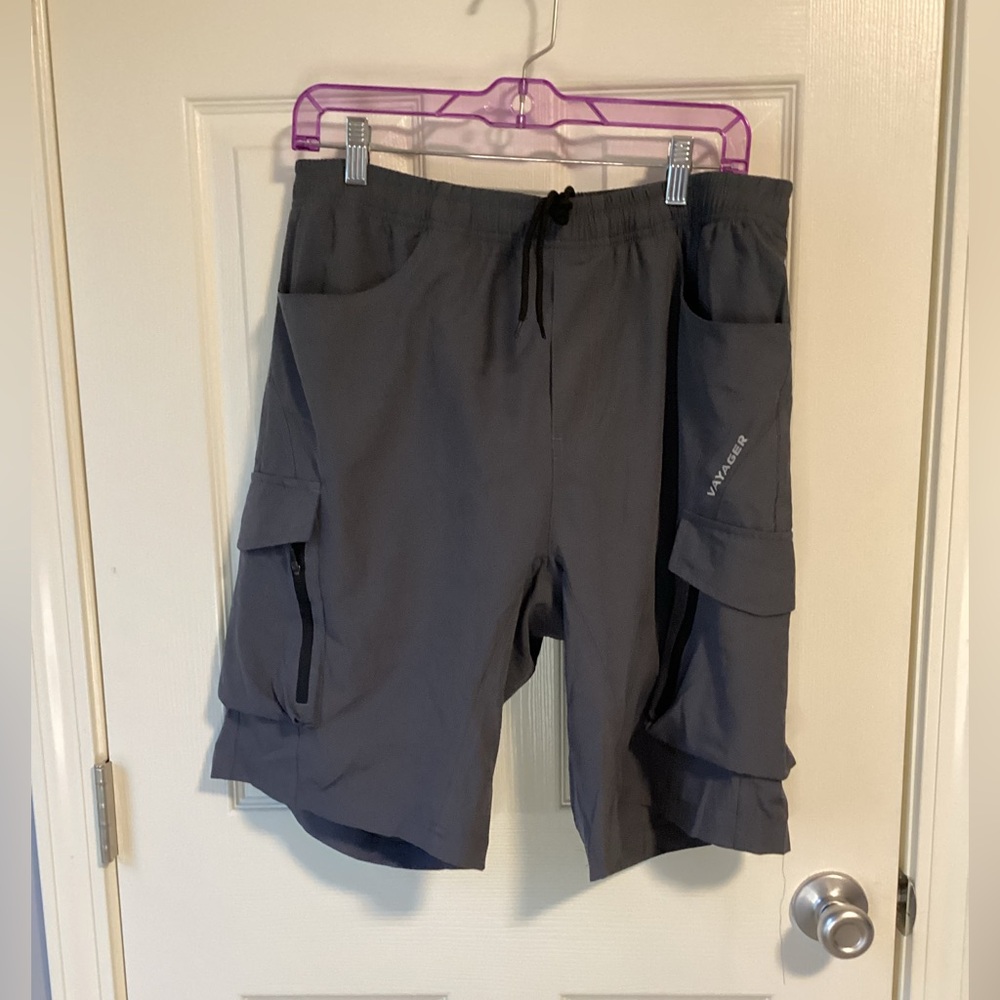 Grey Vayager cycling shorts with padding NWT-size large